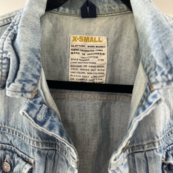 J Crew vintage distressed Jean jacket - Picture 8 of 13
